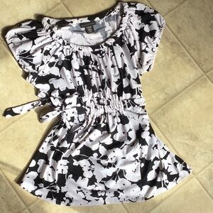 Apostrophe, Small, Floral Top